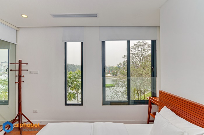 Bright & Loads of natural light apartment for rent in Ho Ba Mau Lake