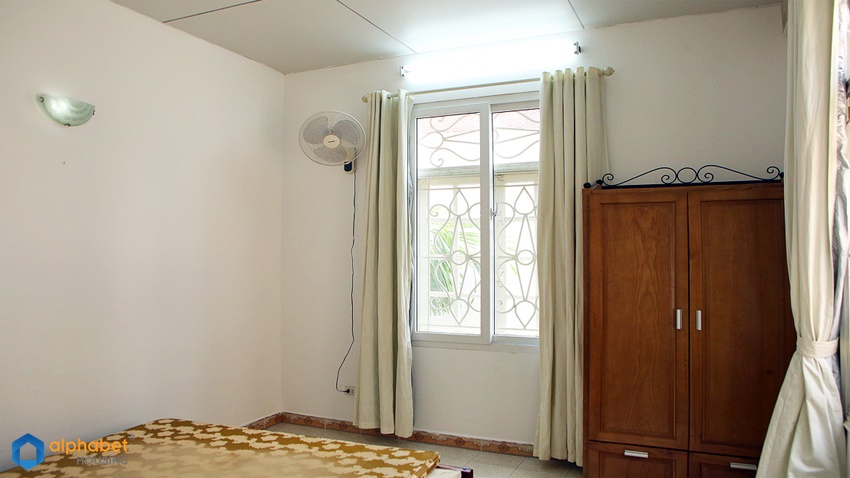 Big courtyard house for rent in Tay Ho District on Tay Ho Street