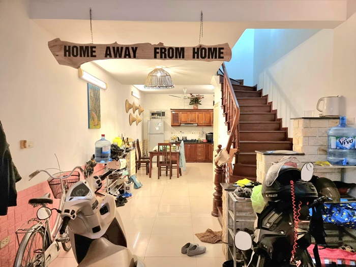 Lot of natural light serviced room for rent in shared house on Xom Chua | Room No.4