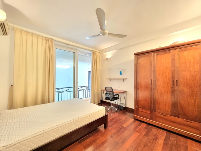 Full of Natural light room for rent in Tay Ho District | Room No.2