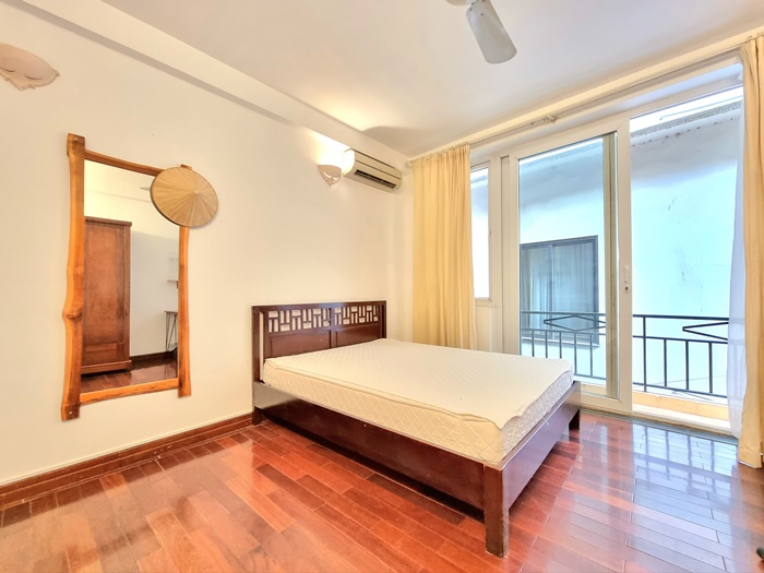 Full of Natural light room for rent in Tay Ho District | Room No.2